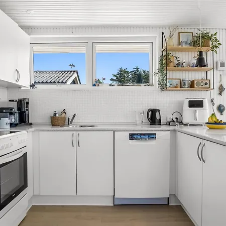 Zina - 600m From The Sea By Interhome Hjørring