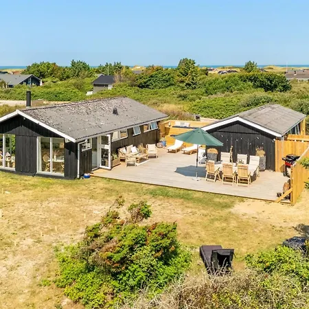 Zina - 600m From The Sea By Interhome *