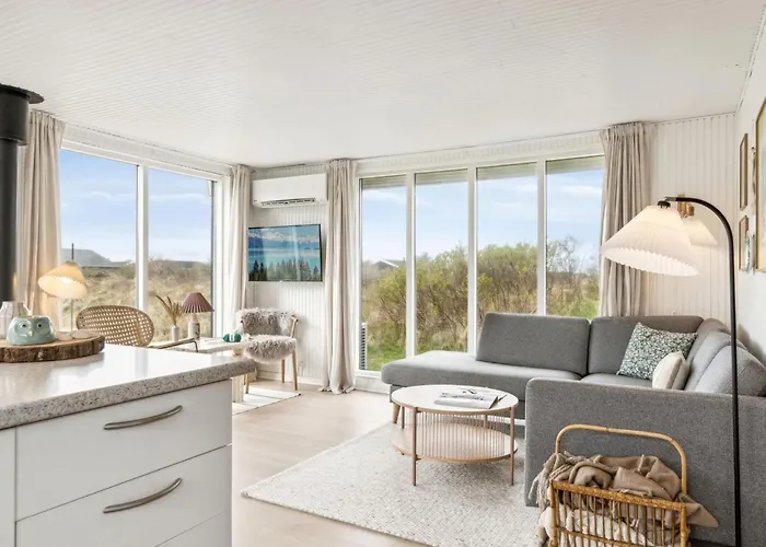 Zina - 600m From The Sea By Interhome *
